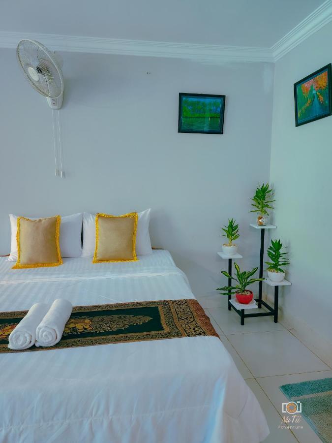Nary Garden Hotel Kampot Buitenkant foto