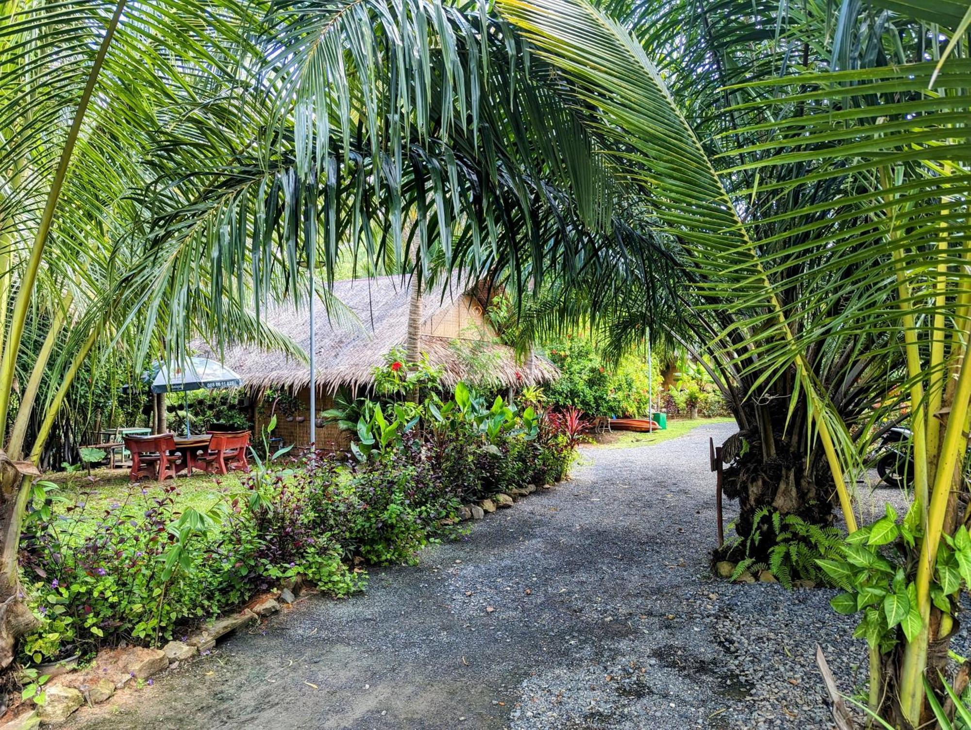 Nary Garden Hotel Kampot Buitenkant foto