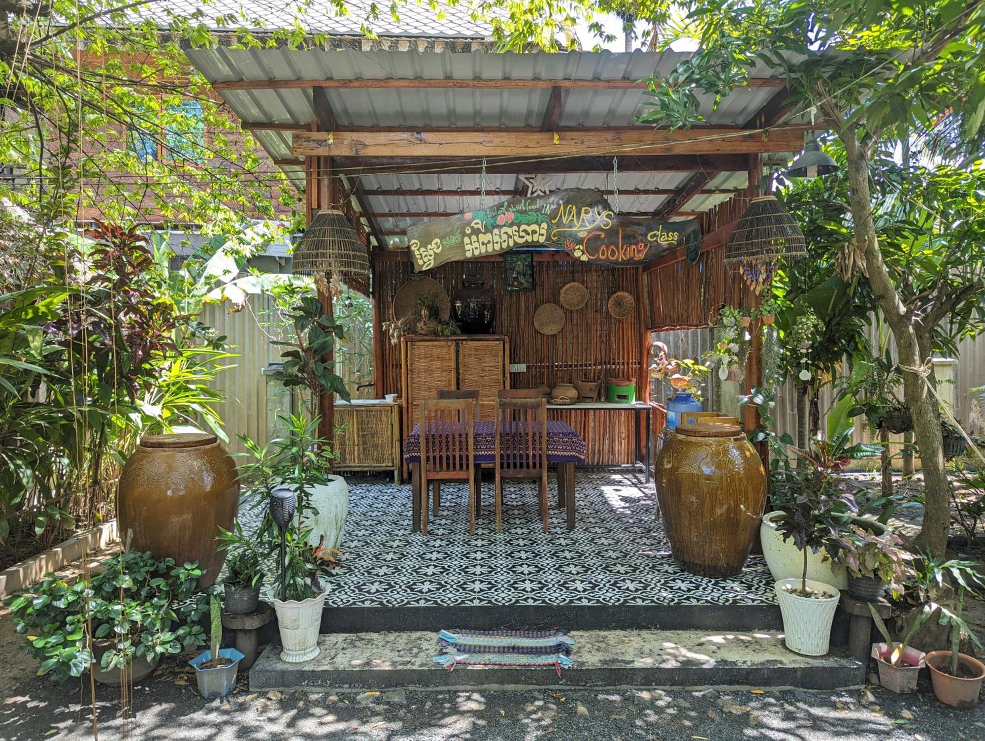 Nary Garden Hotel Kampot Buitenkant foto