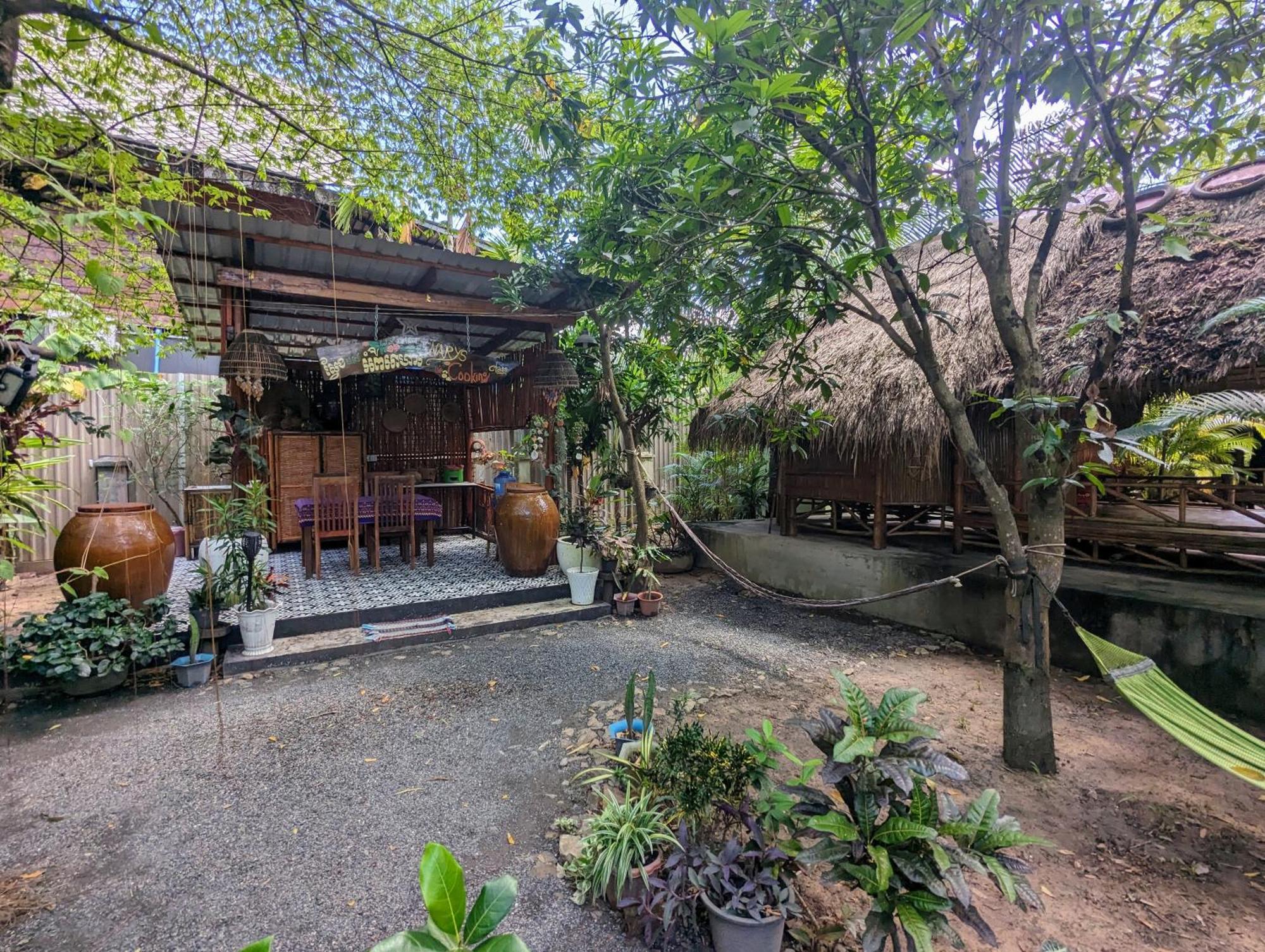Nary Garden Hotel Kampot Buitenkant foto